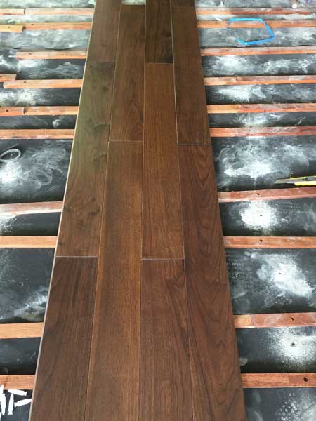 Sàn gỗ óc chó 15x120x900mm tiêu chuẩn AB - Ảnh 4