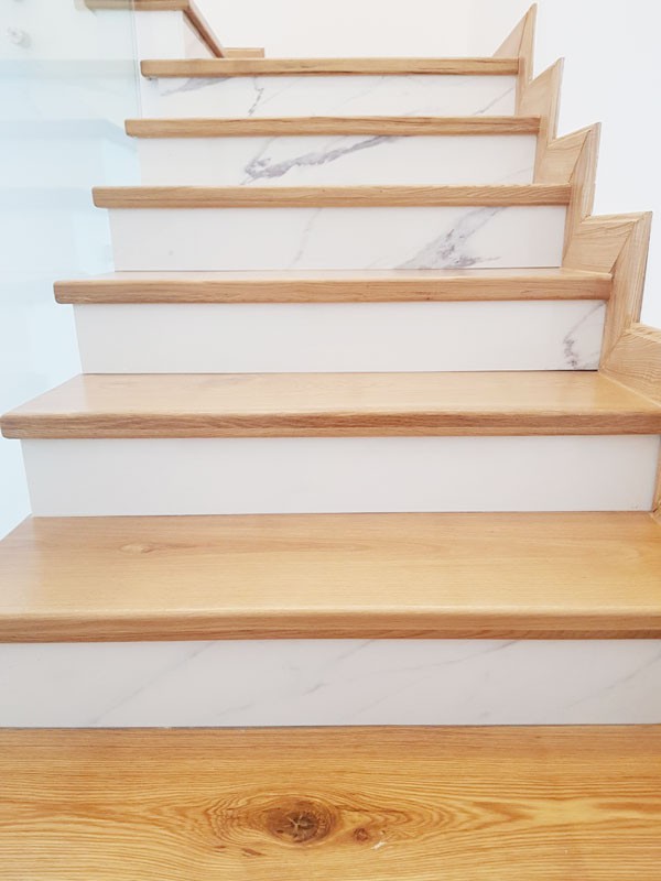 Bậc thang gỗ Sồi nga màu tự nhiên - Ảnh 4