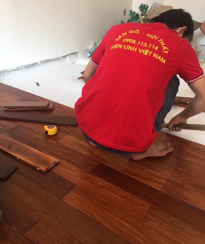 Ván sàn gỗ Căm Xe D600xR90xD15mm lót sàn chùa Hoằng Pháp - Ảnh 5