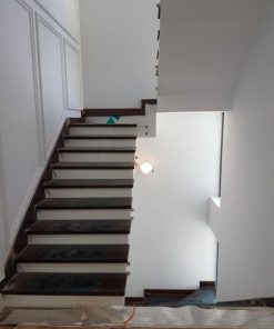 bậc cầu thang gỗ