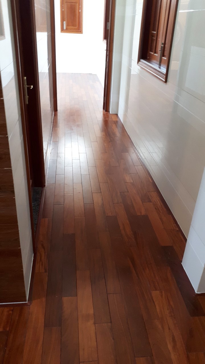 gỗ lót sàn căm xe đẹp