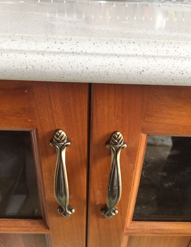 Tủ bếp gỗ gõ đỏ chữ I bán cổ điển- mẫu bếp gỗ gõ đẹp lắp Cần Thơ - Ảnh 4