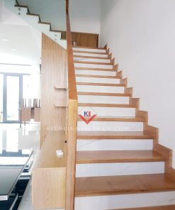 tay vịn cầu thang gỗ sồi vuông