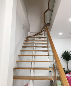 cầu thang xương cá bậc gỗ sồi nga