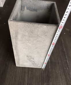 chậu cao 40cm vuông 20cm trồng cây