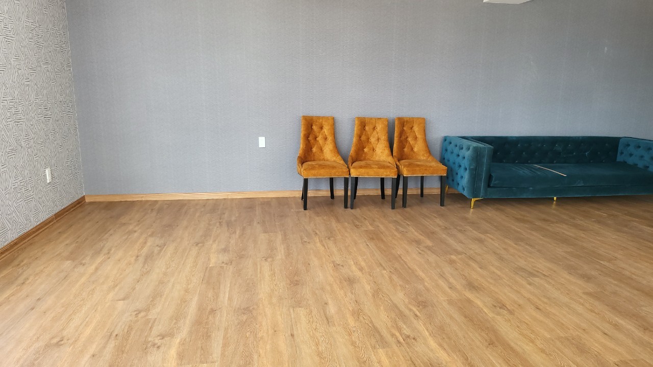 Lắp Đặt Ván Nhựa Giả Gỗ Công Trình Nhà Container Phan Thiết