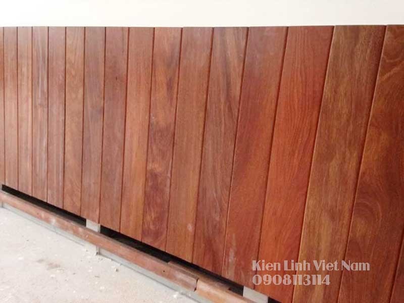 op vach go cam xe cao 60cm